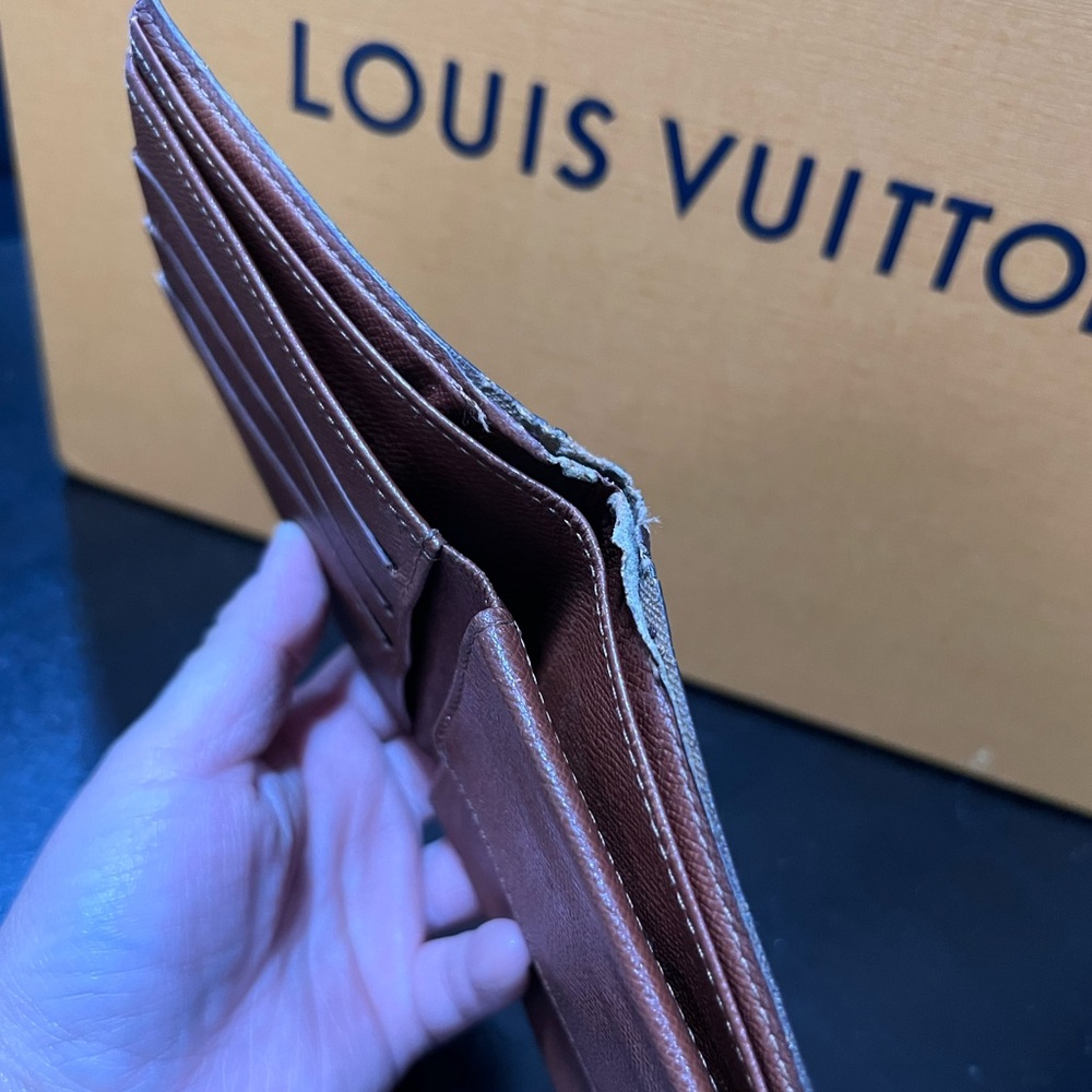 Authentic vintage LV Monogram Men’s wallet. - Picture 6 of 9